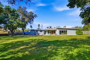 456 Magellan Dr, Sarasota, FL 34243 - Photo 13