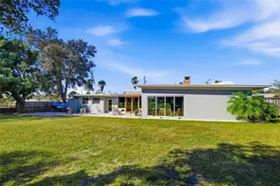 456 Magellan Dr, Sarasota, FL 34243 - Photo 15