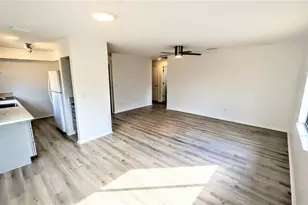 6973 Madonna Pl, Sarasota, FL 34243 - Photo 3