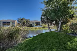 5719 Westwind Ln, Sarasota, FL 34231 - Photo 11