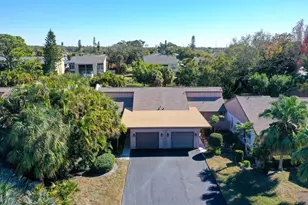 5719 Westwind Ln, Sarasota, FL 34231 - Photo 3