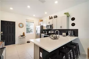 8829 Daybreak St, Sarasota, FL 34241 - Photo 3