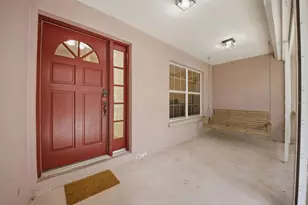 10205 28th Ave E, Palmetto, FL 34221 - Photo 7