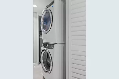 5880 Midnight Pass Road #804, Sarasota, FL 34242 - Photo 9