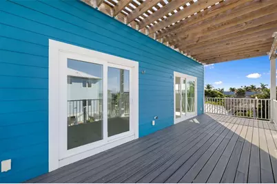 2210 Avenue  C #Manatee, Bradenton Beach, FL 34217 - Photo 9