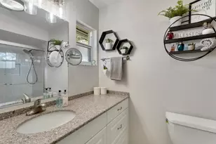 6994 W Country Club Dr N, Sarasota, FL 34243 - Photo 21