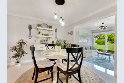 6994 W Country Club Drive N, Sarasota, FL 34243 - Photo 9