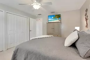 6994 W Country Club Dr N, Sarasota, FL 34243 - Photo 25