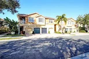 7983 Limestone Ln, Sarasota, FL 34233 - Photo 3