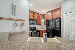 7983 Limestone Ln, Sarasota, FL 34233 - Photo 11