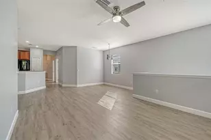 7983 Limestone Ln, Sarasota, FL 34233 - Photo 9