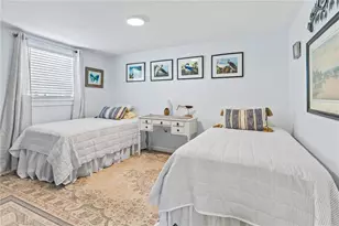 3122 Regatta Cir, Sarasota, FL 34231 - Photo 5