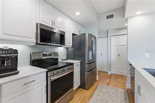 800 N Tamiami Trail, Sarasota, FL 34236 - Photo 17