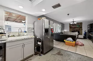 3801 Southview Dr, Brandon, FL 33511 - Photo 15