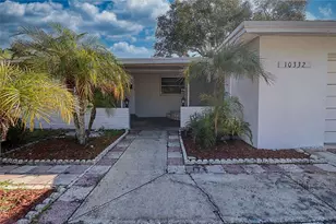 10332 Honeysuckle Ln, Port Richey, FL 34668 - Photo 3