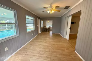 2328 Cass St, Sarasota, FL 34231 - Photo 9