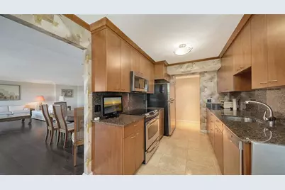 1750 Benjamin Franklin Drive #F, Sarasota, FL 34236 - Photo 13