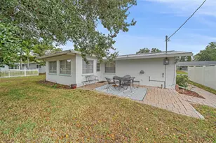 2930 Floyd St, Sarasota, FL 34239 - Photo 7