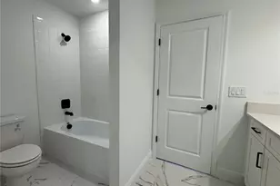 8007 Seaflower Pkwy, Bradenton, FL 34210 - Photo 27