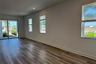 8007 Seaflower Pkwy, Bradenton, FL 34210 - Photo 9