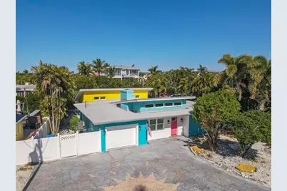 518 56th Street, Holmes Beach, FL 34217 - Photo 5