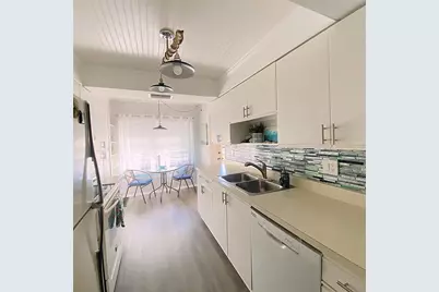 505 30th Avenue W #E204, Bradenton, FL 34205 - Photo 11