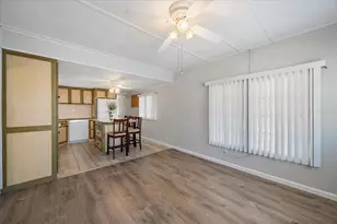 84 Del Rio Dr, Palmetto, FL 34221 - Photo 9