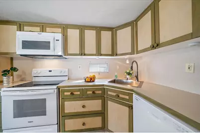 84 Del Rio Drive, Palmetto, FL 34221 - Photo 7