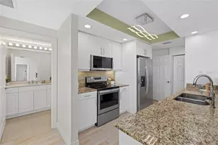 800 N Tamiami Trail, Sarasota, FL 34236 - Photo 17