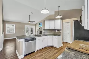 6109 61st Ct E, Palmetto, FL 34221 - Photo 15