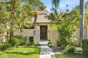 5207 Myrtle Wood, Sarasota, FL 34235 - Photo 3