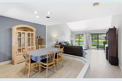 5207 Myrtle Wood #4, Sarasota, FL 34235 - Photo 5