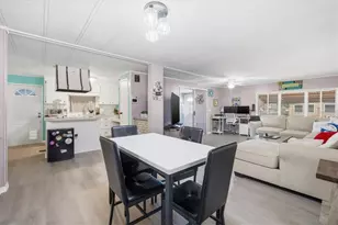 6710 36th Ave E, Palmetto, FL 34221 - Photo 7