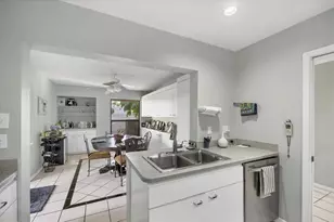 4870 Kestral Park Cir, Sarasota, FL 34231 - Photo 21