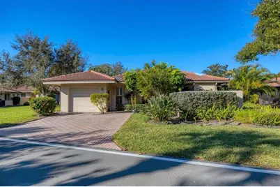 4870 Kestral Park Circle #14, Sarasota, FL 34231 - Photo 1