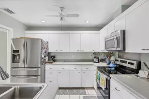 4870 Kestral Park Cir, Sarasota, FL 34231 - Photo 19