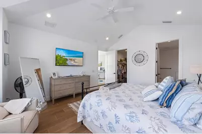 211 81st Street #B, Holmes Beach, FL 34217 - Photo 29