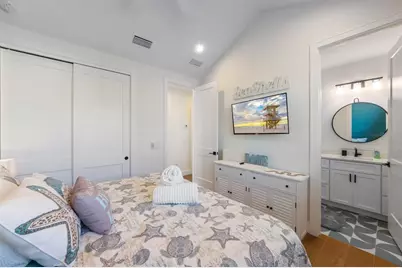 211 81st Street #B, Holmes Beach, FL 34217 - Photo 35