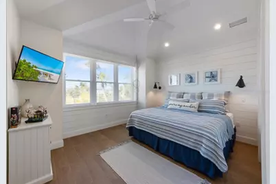 211 81st Street #B, Holmes Beach, FL 34217 - Photo 37