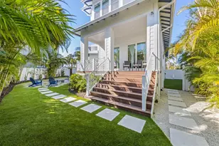 211 81st St, Holmes Beach, FL 34217 - Photo 45