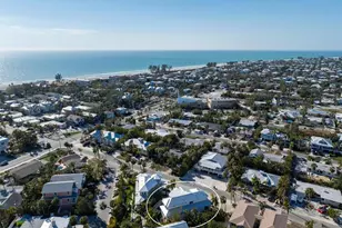 211 81st St, Holmes Beach, FL 34217 - Photo 53