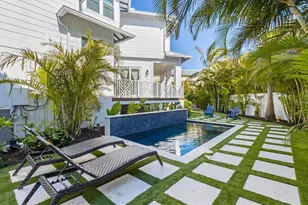 211 81st St, Holmes Beach, FL 34217 - Photo 43