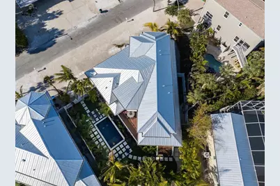 211 81st Street #B, Holmes Beach, FL 34217 - Photo 51