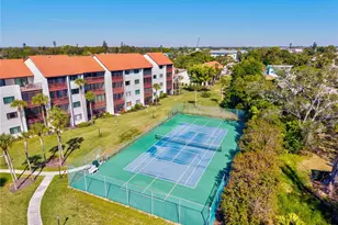 1602 Stickney Point Rd, Sarasota, FL 34231 - Photo 53