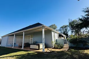 539 Dowling Cir, Lady Lake, FL 32159 - Photo 17