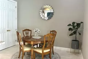 539 Dowling Cir, Lady Lake, FL 32159 - Photo 7