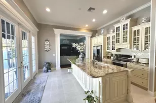 539 Dowling Cir, Lady Lake, FL 32159 - Photo 3