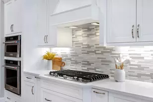 8556 Pavia Way, Lakewood Ranch, FL 34202 - Photo 15