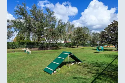 8556 Pavia Way, Lakewood Ranch, FL 34202 - Photo 69