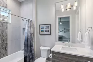 8556 Pavia Way, Lakewood Ranch, FL 34202 - Photo 35